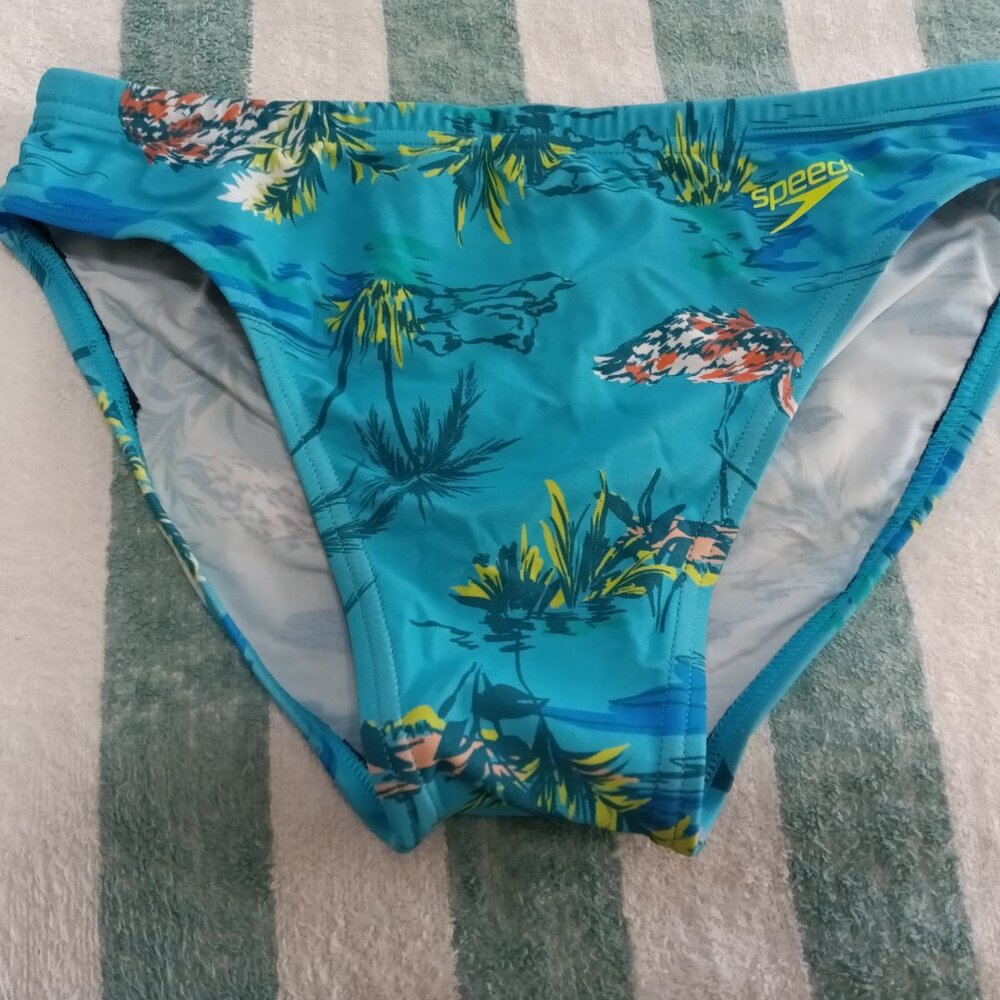 SPEEDO SWIM BRIEF, SIZE 30", BLUE TROPICAL PATTERN - (*) Pre-owned